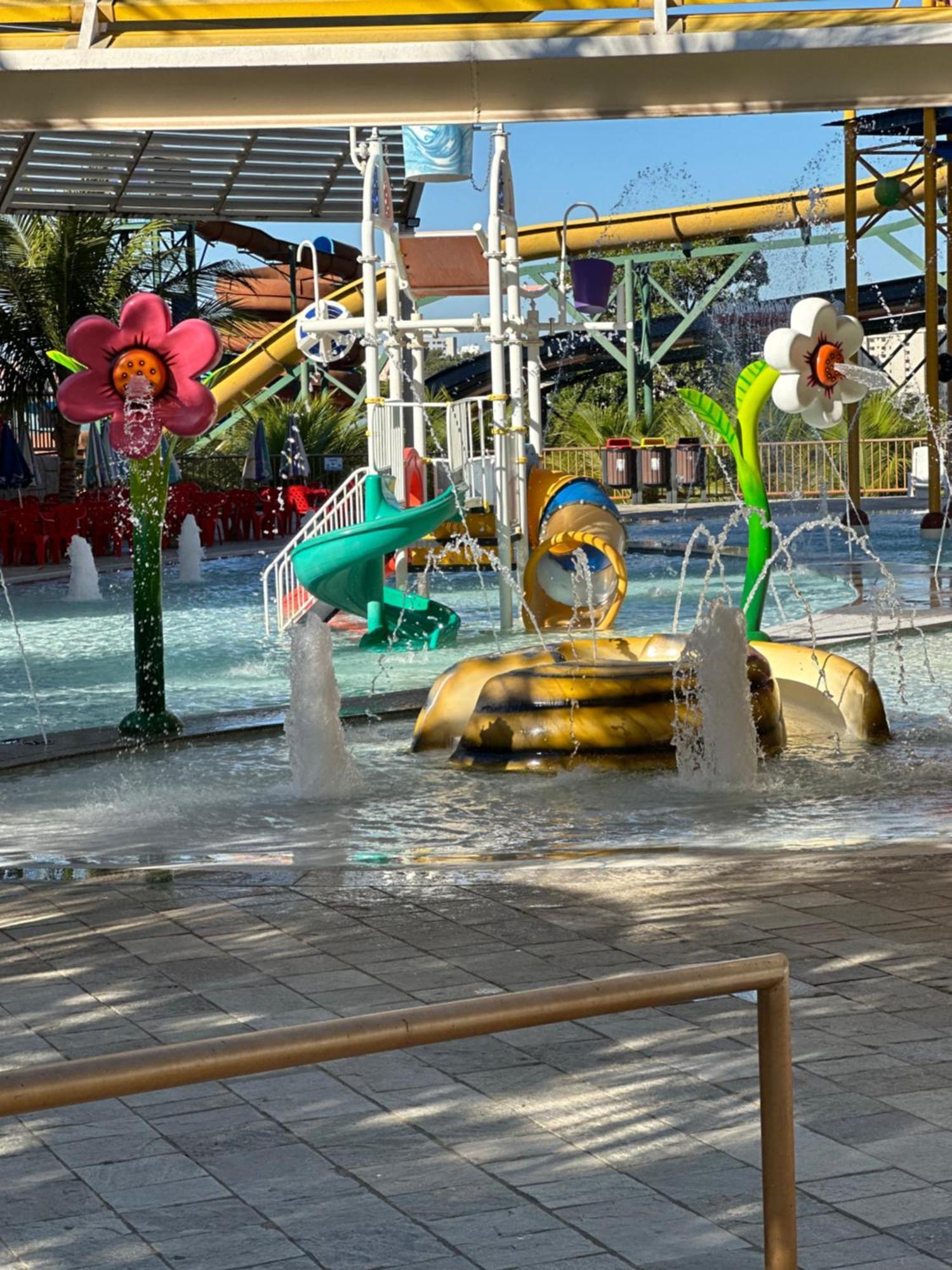 Piazza Di Roma Apartamento 915 Com Parque Aquatico กัลดัสโนวัส ภายนอก รูปภาพ