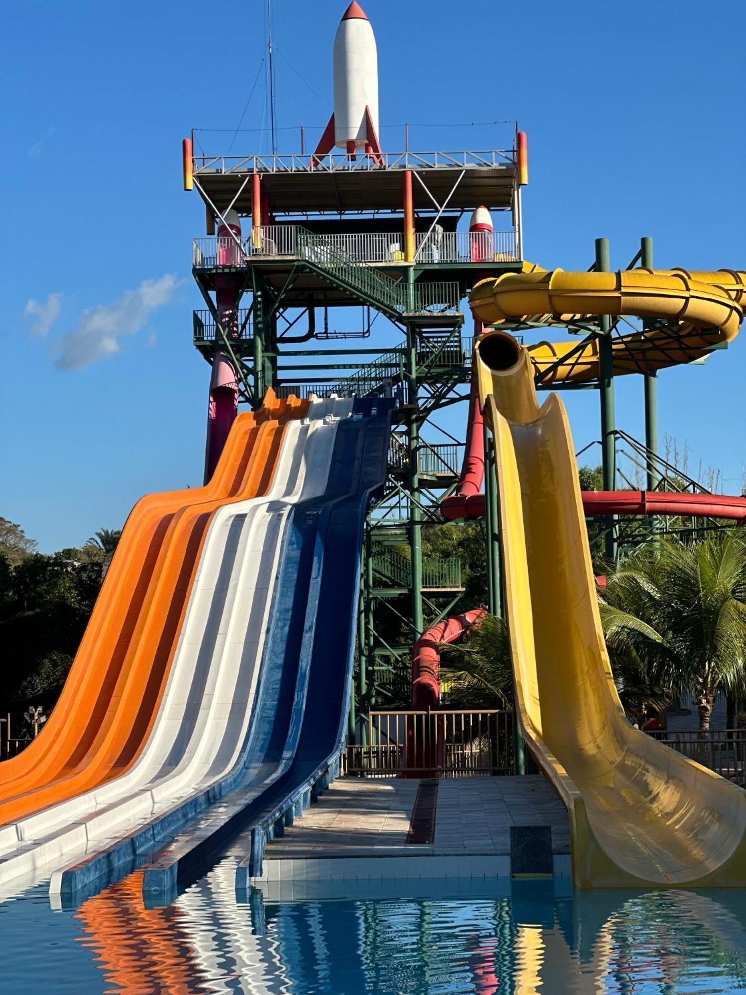 Piazza Di Roma Apartamento 915 Com Parque Aquatico กัลดัสโนวัส ภายนอก รูปภาพ